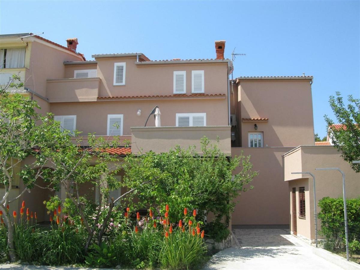 Apartments Ivanovski Rab Town Exterior foto